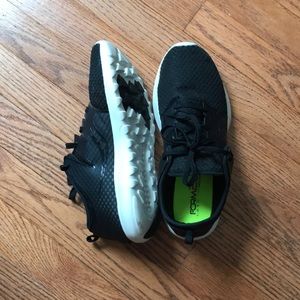 Saucony form 2 u sneakers!